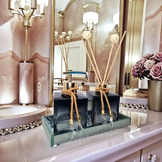 Kit Lavabo Dourado Para Banheiro C/ Saboneteira E Álcool Cor Preto Degradê C/ Dourado