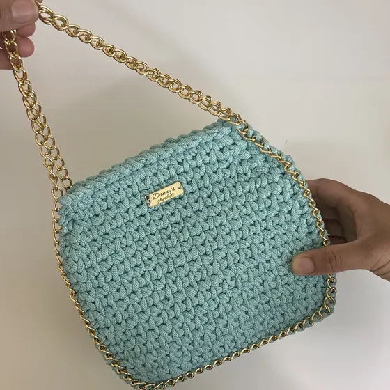 Queima Estoque Bolsa Croche Com Acabamento Em Correntes